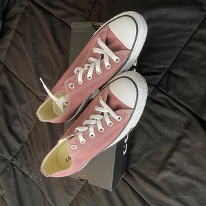 Classic low top converse